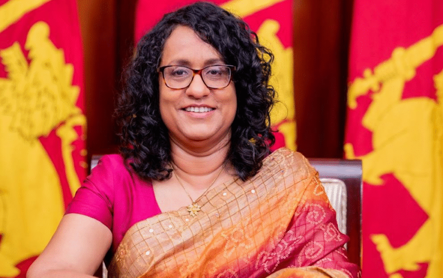 අගමැතිනිය කැනඩාවට