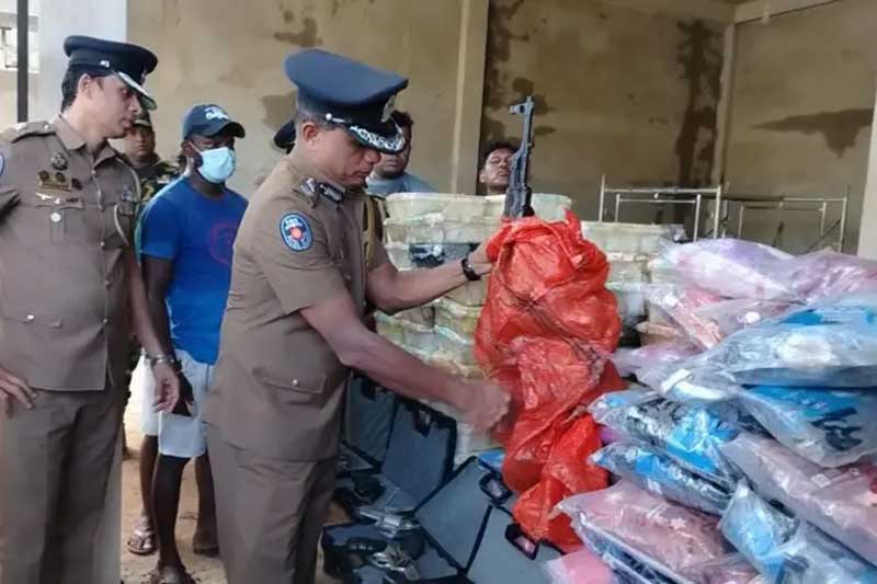 දකුණේ චිකාගෝවක්ද? – තංගල්ලෙන් මළ සිරුරු, කුඩු කඳු සහ ගිනි අවි