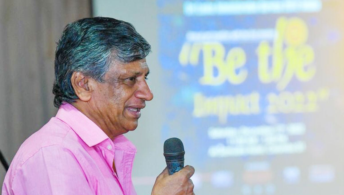 රනිල්ගේ ජනාධිපති ලේකම් අද උදේම රහස් පොලිසියේ..