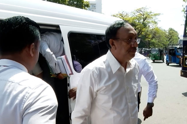 ලක්ෂ 61ක ගංවතුර ආධාර නඩුව: අනුර යාපා සමග සම්බන්ධීකරණ ලේකම්ටත් අධිචෝදනා