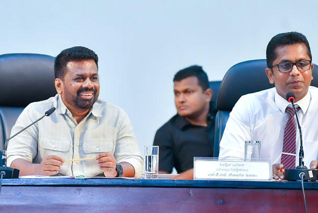 වෙන්කළ මුදල් ආපසු එවන්න එපා, වැඩ කරන්න” – ජනපතිගෙන් නිලධාරීන්ට උපදෙස්