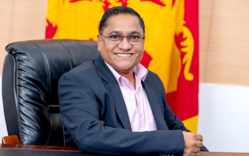 සංචාරක කර්මාන්තය නගා සිටුවන්න රජයෙන් නව සැලැස්මක්