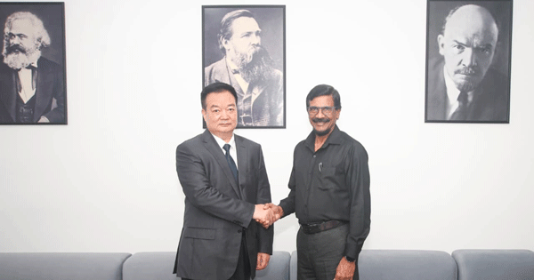 චීන කොමියුනිස්ට් පක්ෂයේ ඉහළ පෙළේ දූත පිරිසක් ජවිපෙ මූලස්ථානයට