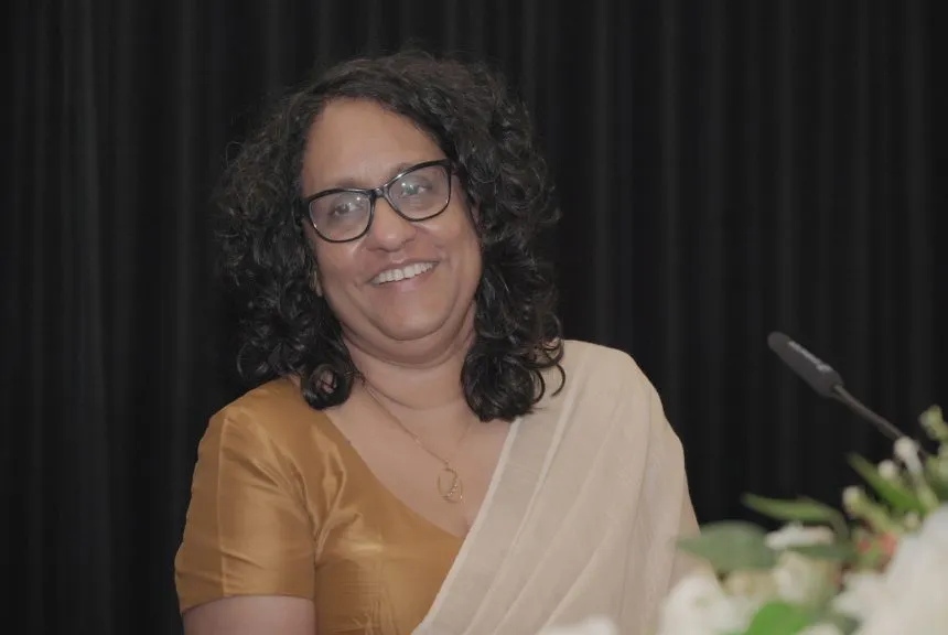 විරෝධතා මැද වුවත් ළමා ආරක්ෂණ රාමුවක් තුළ අධ්‍යාපන ප්‍රතිසංස්කරණ ක්‍රියාත්මක කරනවා – අග්‍රාමාත්‍යවරිය