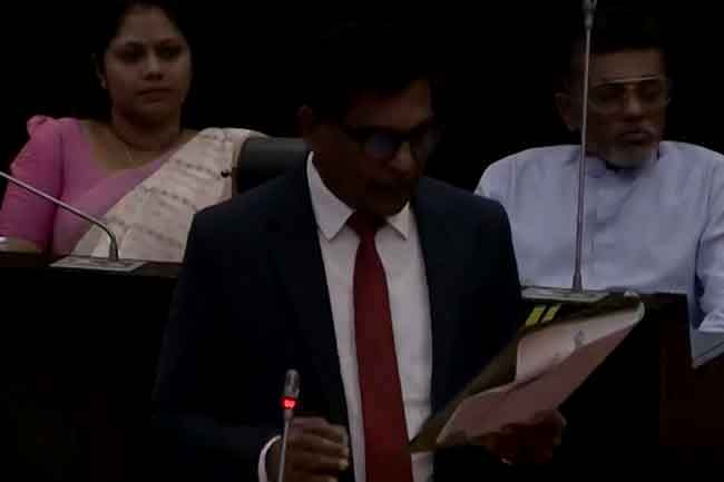 පාතාලය සමඟ සිටි දේශපාලනඥයන් කොටු වෙයි? ඇමති ආනන්දගෙන් හෙළිදරව්වක්