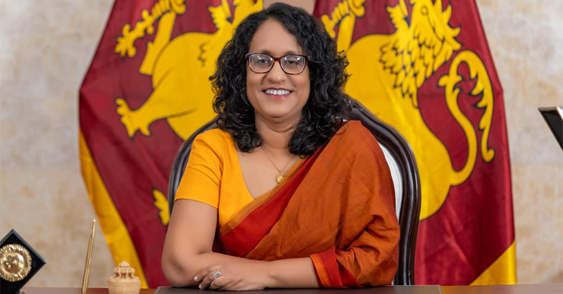 පටු දේශපාලනය පසෙකලා රට වෙනුවෙන් පෙළගැසෙමු – අග්‍රාමාත්‍යවරියගෙන් ඇරයුමක්