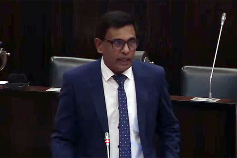 මහජන දේපළ කොල්ලකෑ අයට නිදැල්ලේ ඉන්න දෙන්නේ නෑ; හොරු අල්ලද්දී විපක්ෂය බිය වී මාධ්‍ය සංදර්ශන පවත්වනවා