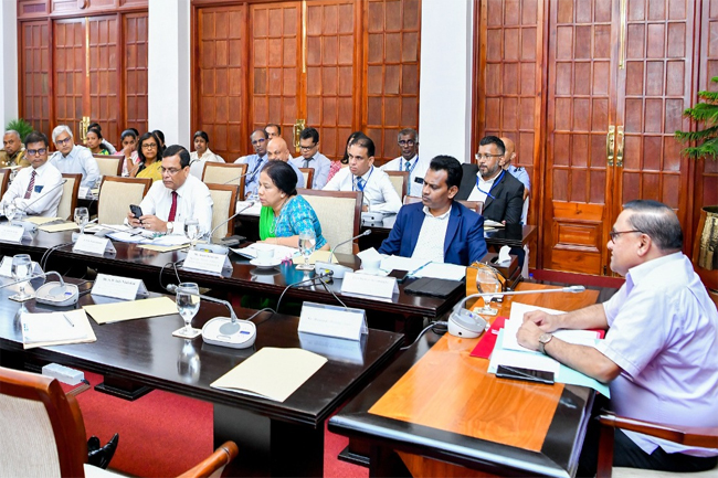 සංචාරක කර්මාන්තය නංවන්න අලුත් ව්‍යාපෘති රැසක්