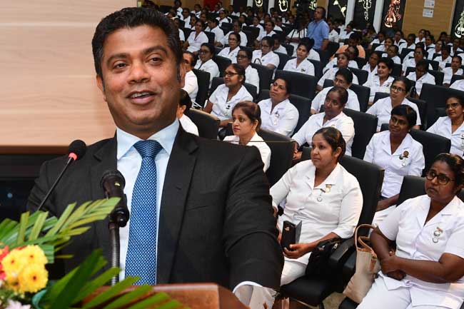 පවුල් සෞඛ්‍ය සේවිකාවන්ට යතුරුපැදි සහ ලබන ජනවාරියේ සිට වැටුප් වැඩිවීමක් – සෞඛ්‍ය අමාත්‍ය වෛද්‍ය නලින්ද ජයතිස්ස