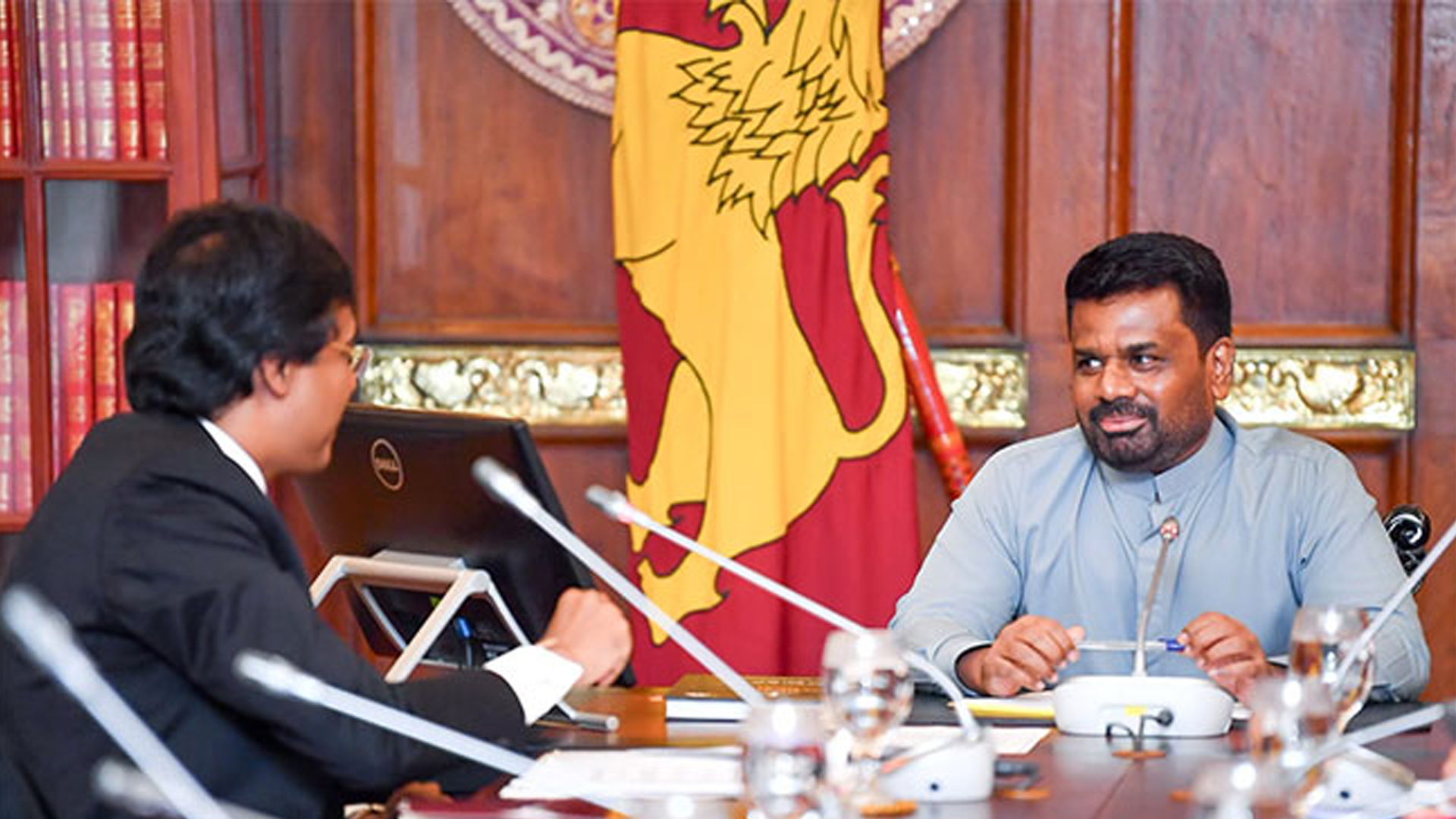 ජනාධිපතිවරයාගේ අවංක මුහුණ ඉදිරියේ නීතිඥ සංගමයේ දූෂිත යටි අරමුණු හෙළි වෙයි!